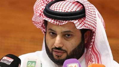 أحمد حسن: تركي آل الشيخ حاول شراء الترسانة أثناء رئاسة الأهلي الشرفية