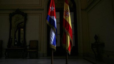 رئيس وزراء إسبانيا يوافق على أول زيارة لكوبا منذ 1986