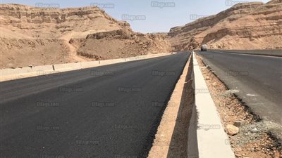وزير النقل: ازدواج طريق أسيوط سوهاج الصحراوي الشرق يسهم في الحد من الحوادث وتنمية حركة انتقال الأفراد والبضائع