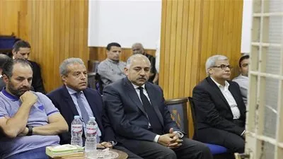 العامري ومرتضي وأعضاء مجلس الزمالك بعزاء حازم ياسين أمين الصندوق بمسجد الحامدية الشاذلية 