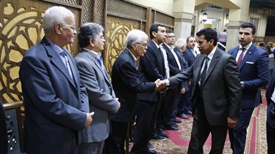 وزير الرياضة وفاروق جعفر يحضران عزاء حازم ياسين (صور)