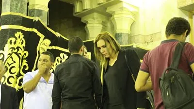 رانيا علواني وزكريا ناصف يحضران عزاء عادل هيكل (صور)
