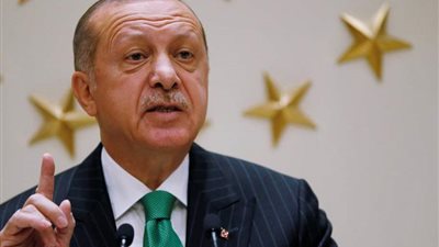 أردوغان: سياسات أمريكا غير المسؤولة تدفع العالم إلى حرب تجارية