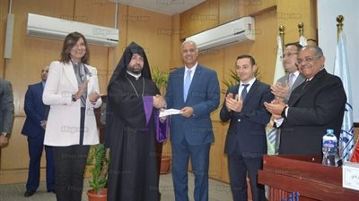 وزيرة الهجرة تطلق مبادرة لدعم مستشفيات مصر الجامعية (صور)