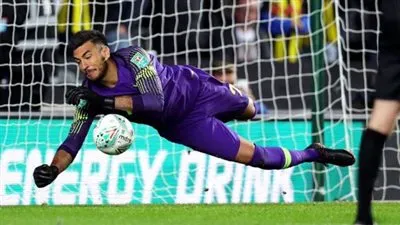 بوتشيتينيو يكشف عن الحل السحري لحراسة مرمي توتنهام بعد إصابة 