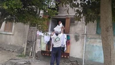 حي الأربعين يطبق تجربة الجمع المنزلي بشوارع السويس 