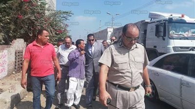 غلق محل لبيع الخمور ومقهى غير مرخص بكفر شكر (صور)