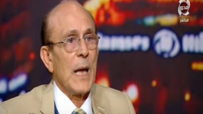 محمد صبحي يبكي على الهواء.. ويوجه رسالة قوية للشباب (فيديو)