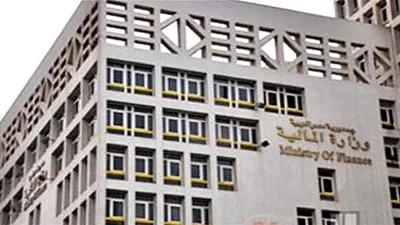 الجمارك تكشف أسعار العملات بعد تثبيت الدولار الجمركي في أكتوبر 