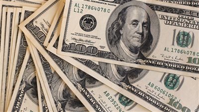 قرار عاجل بشأن سعر الدولار.. وبداية تنفيذه صباح الاثنين