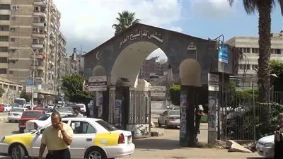 محافظ كفر الشيخ يحيل 20 موظفاً وطبيباً للتحقيق  