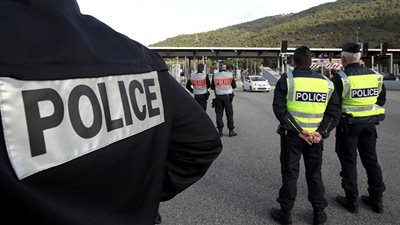 الشرطة الفرنسية تنفذ عملية أمنية واسعة لمكافحة الإرهاب شمالي البلاد