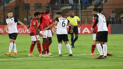 شاهد| هدف صحيح ملغي للأهلي في مرمى وفاق سطيف الجزائري (فيديو)