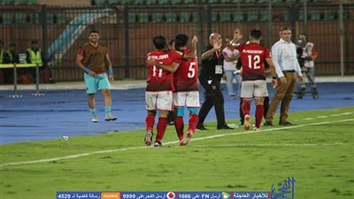 سر إشارات أيمن أشرف لجمهور الأهلي ومحمود الخطيب