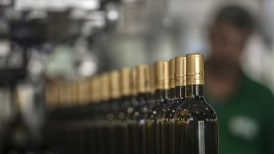 إحباط محاولة تهريب 7836 زجاجة 