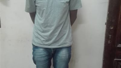 ضبط عاطل سرق سائق 