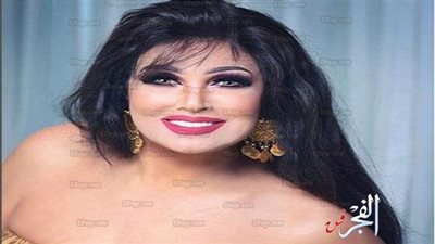 ملابس فيفي عبده المكشوفة تسبب في انقسام جمهورها (صورة)