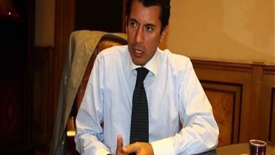 وزير الشباب يُحكم في رسالة ماجستير بجامعة المنصورة