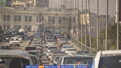 نشوب حريق بسيارة أعلى كوبري الساحل 