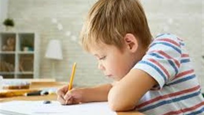أفضل الطرق لمساعدة الطفل على المذاكرة 