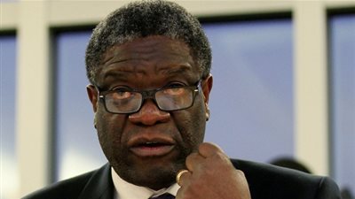 فاز بجائزة نوبل.. ما لا تعرفه عن الطبيب الكونغولي دنيس موكويجي؟