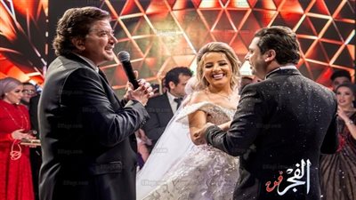 وليد توفيق يتألق في زفاف باسل فطراوي وياسمينا جانودي بأغاني العندليب (صور)