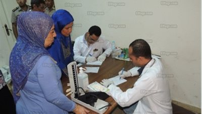 الداخلية توجه قوافل طبية لتوقيع الكشف الطبي على المواطنين بالمحافظات