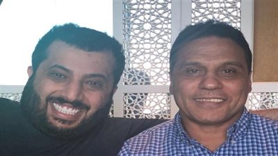 تركي آل الشيخ ينشر صورته مع 