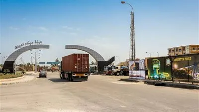 ميناء دمياط يستقبل 8.5 ألف طن من الحديد