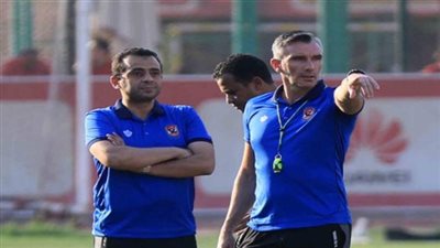 كارتيرون يطمئن على مصابي الأهلي من طبيب الفريق