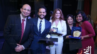 الغرباوي يكرم سميرة عبد العزيز بمهرجان 