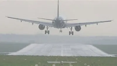 شاهد.. خروج طائرة روسية عن المدرج أثناء هبوطها