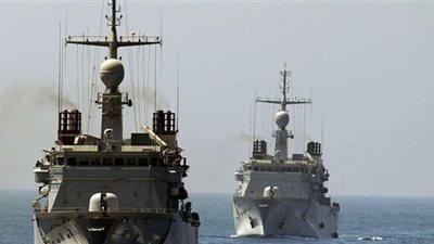 البحرية المغربية تطلق النار على قارب مهاجرين وتصيب قاصرًا