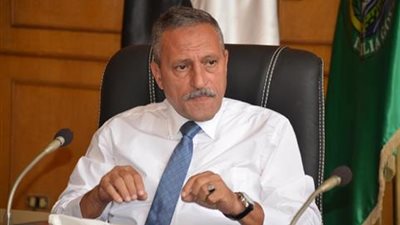 محافظ الإسماعيلية يؤكد على تكثيف الرقابة بالأسواق لضبط الأسعار