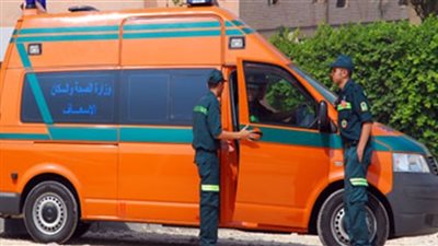 إصابة ١٢ شخصا في تصادم سيارتين بالمنيا