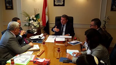 توجيهات بإنجاز العمل في مشروع زيادة الطاقة الإنتاجية لـ