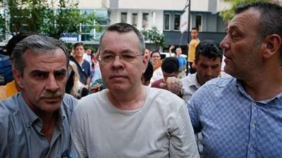 الخارجية الأمريكية: ليس لدينا صفقة لإطلاق سراح القس المحتجز في تركيا