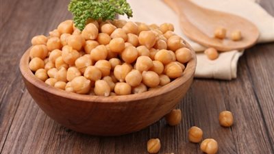 الحمص يقي من الإصابة بسرطان القولون