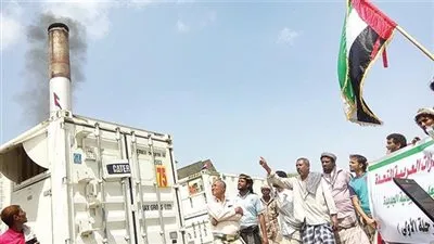 الإمارات تكثف جهودها لإعادة التيار الكهربائي إلى عدد من المحافظات اليمنية