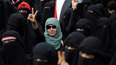 في ذكراها الـ 55.. كيف كانت المرأة اليمنية رمزًا للنضال في ثورة 14 أكتوبر؟