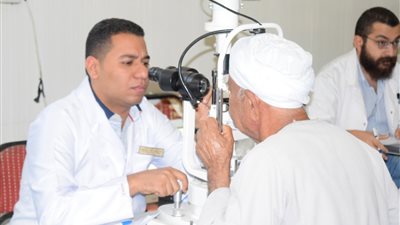 الكشف على 4 آلاف مواطن بقوافل 