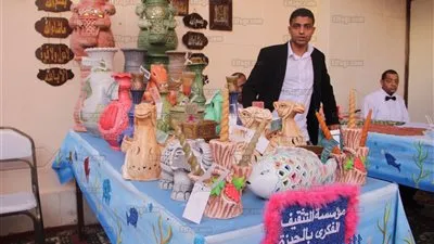معرض لأعمال الخزف والفخار على هامش احتفالية 