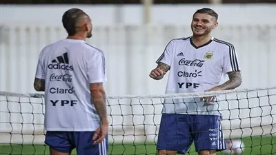 ‏إدارة الهلال تفاجئ بعثة الأرجنتين في السعودية (صورة)