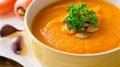 جربي تحضير شوربة اليقطين لرجيم صحي