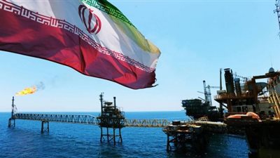 صادرات إيران النفطية تنخفض مع اقتراب العقوبات الأمريكية