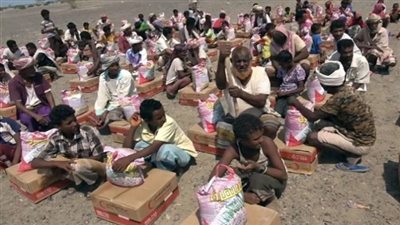 الهلال الأحمر الإماراتي يوزع أكثر من 45 ألف سلة غذائية على أهالي المديريات