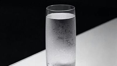 امرأة تعيش بدون ماء 64 عامًا