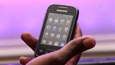 شركة أمريكية تكشف عن هاتف ذكي ضد المياه والآتربة