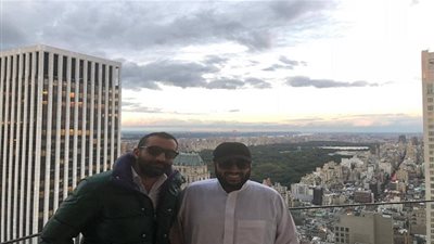 محمد العاصي يزور المستشار تركي آل الشيخ للاطمئنان عليه