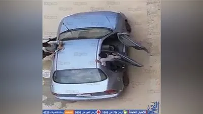 تلاميذ مدرسة عبدالله النديم بالسويس يغسلون سيارة مدرس أثناء اليوم الدراسي (فيديو)